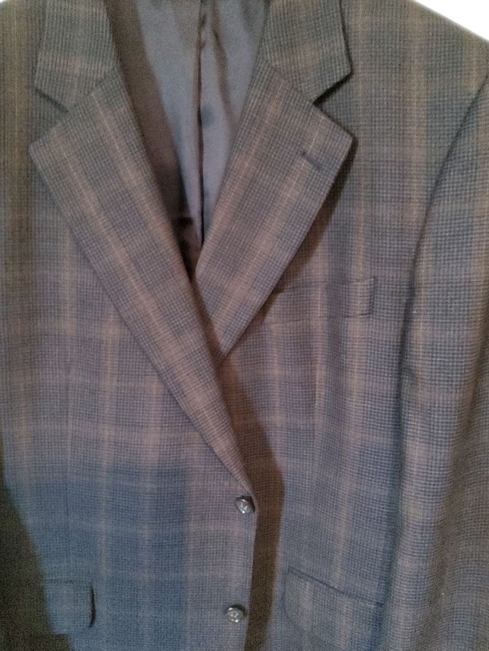 Men's Gray Plaid Sport Coat - Tailored Notch Lapel